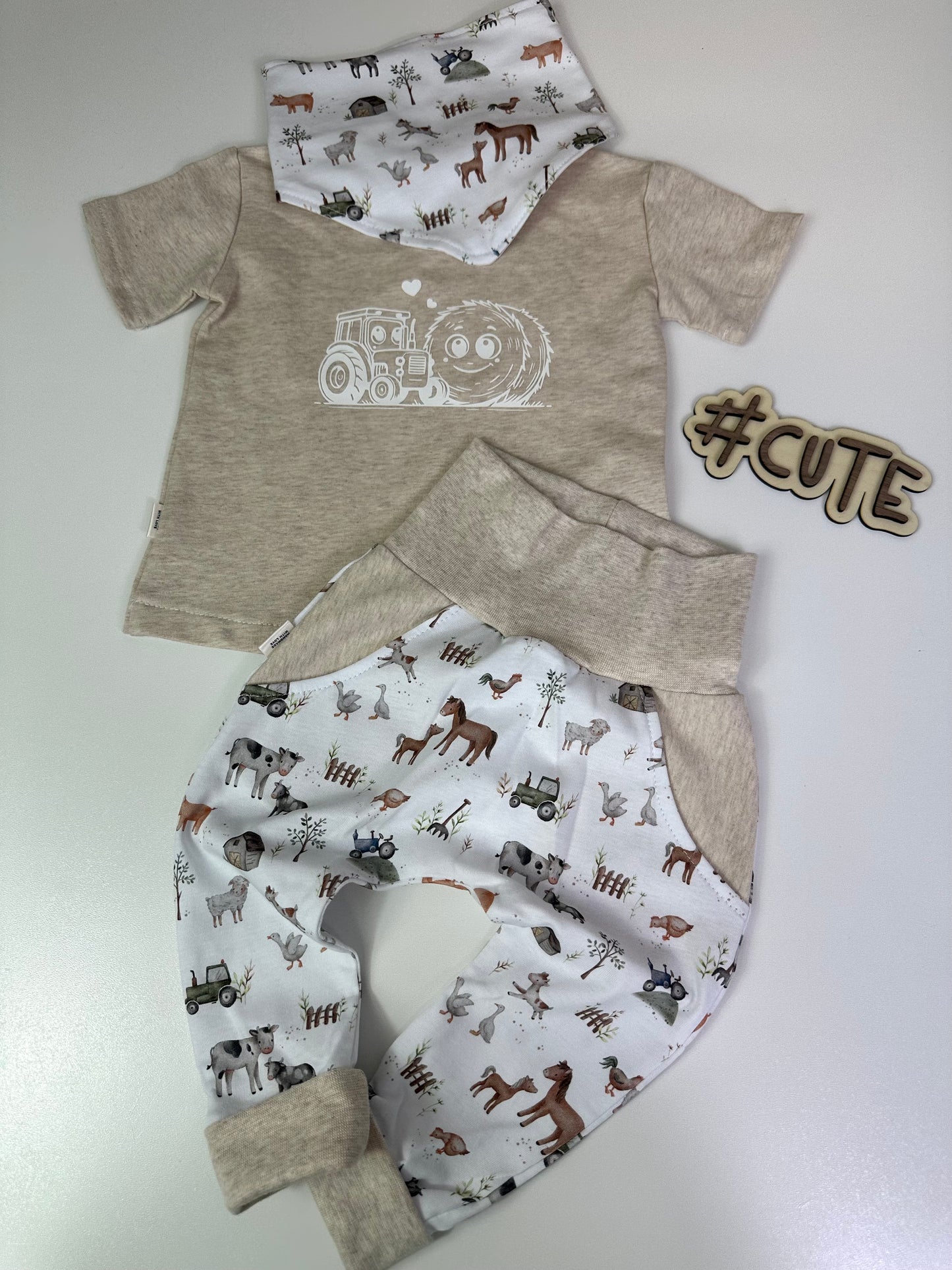 T Shirt- beige Bauernhof