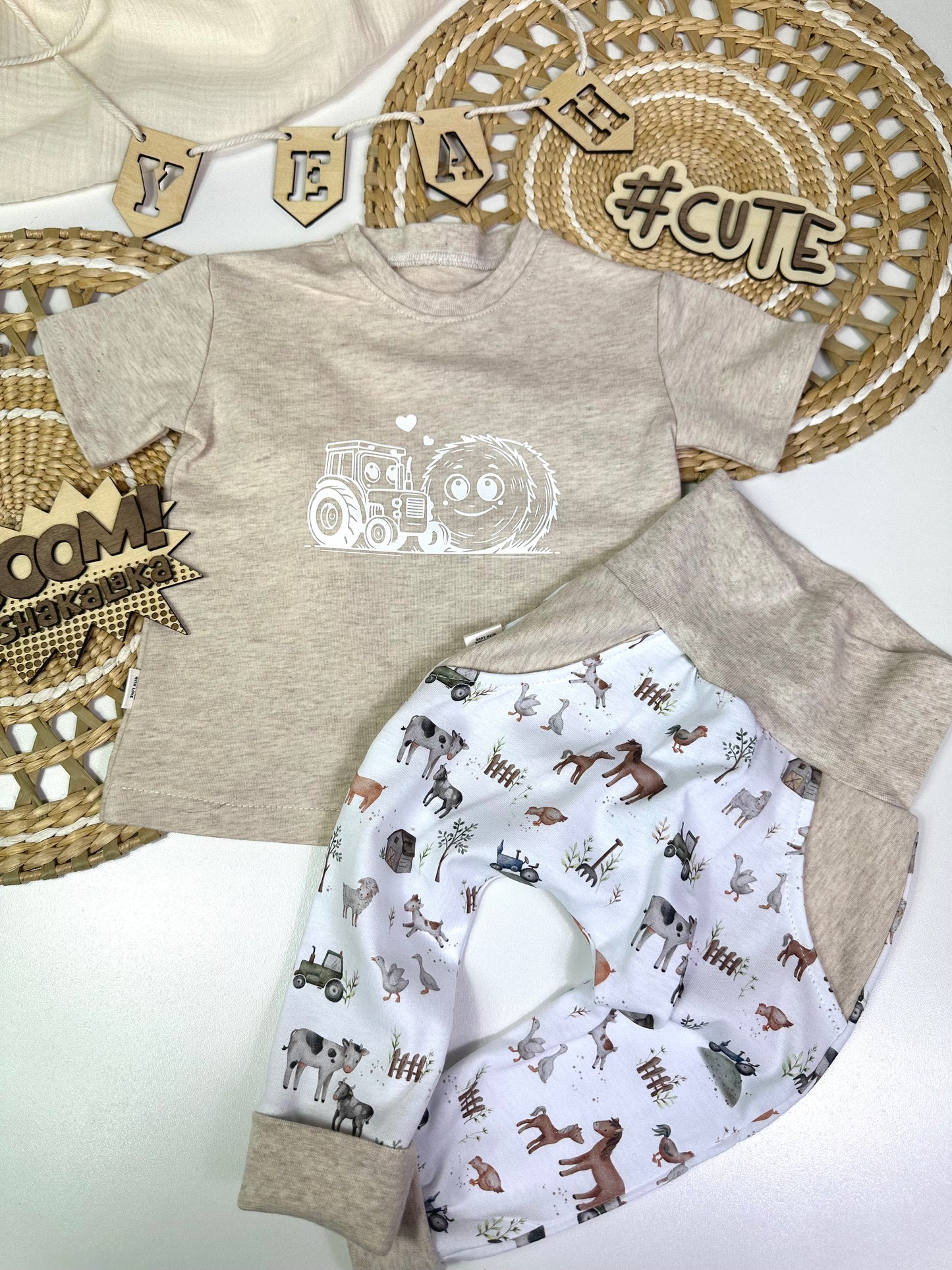 T Shirt- beige Bauernhof