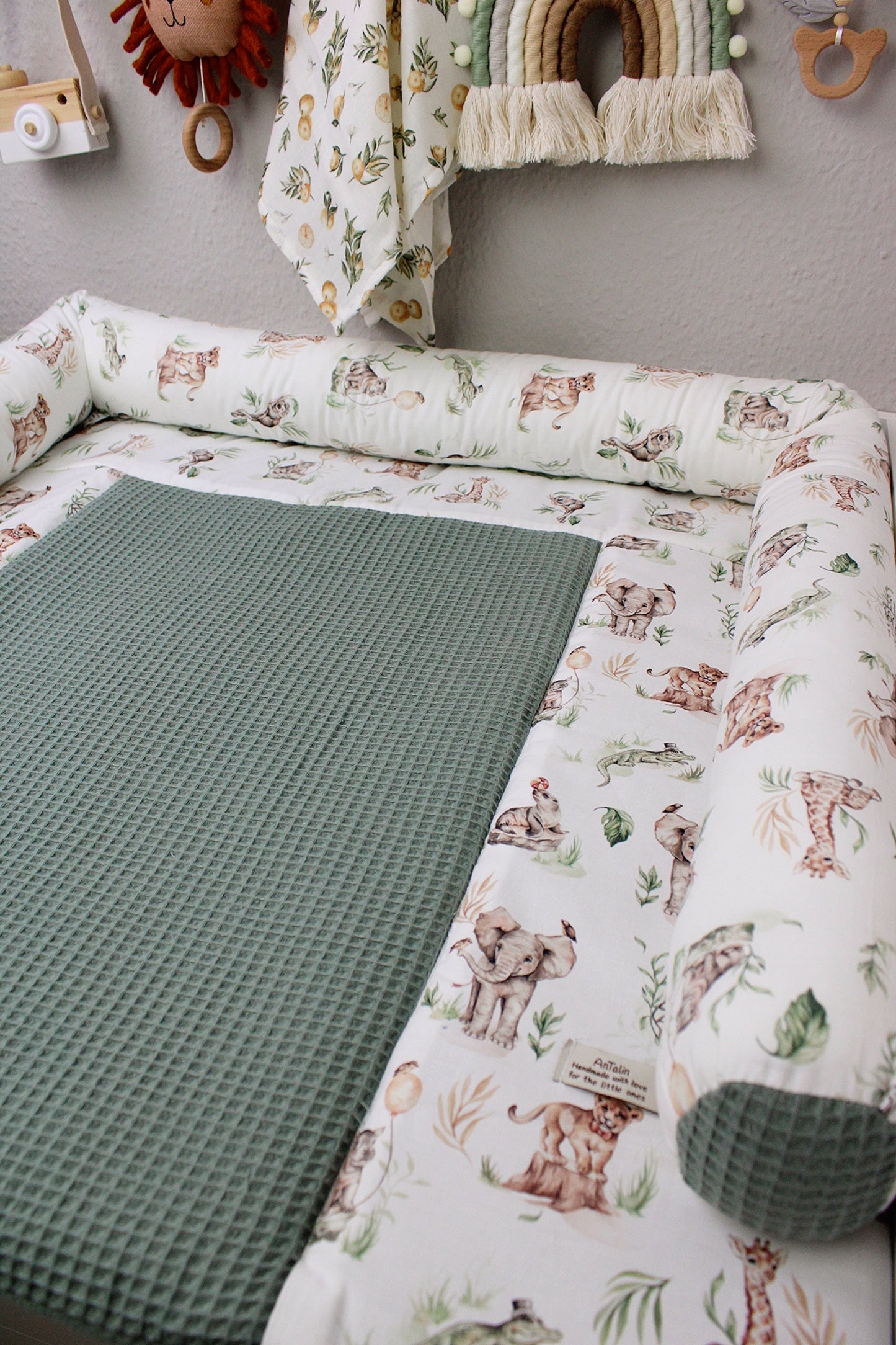 Wickeltischumrandung Dschungeltiere