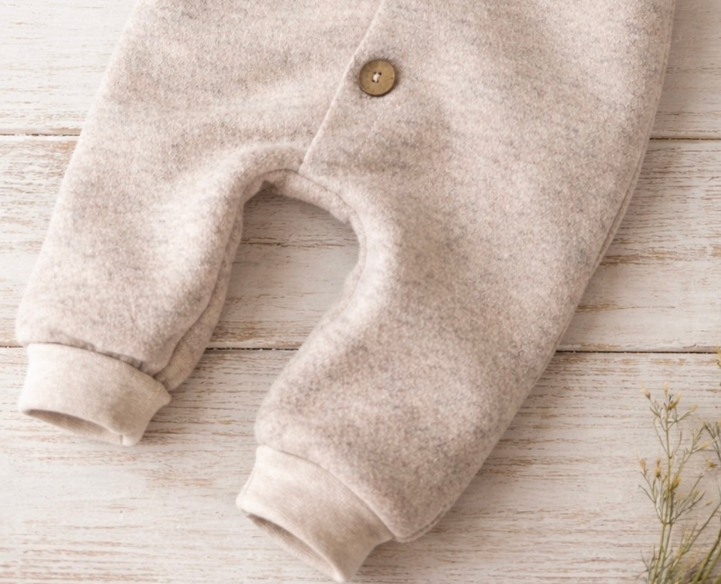 Walkoverall mit Kaputze, white flowers