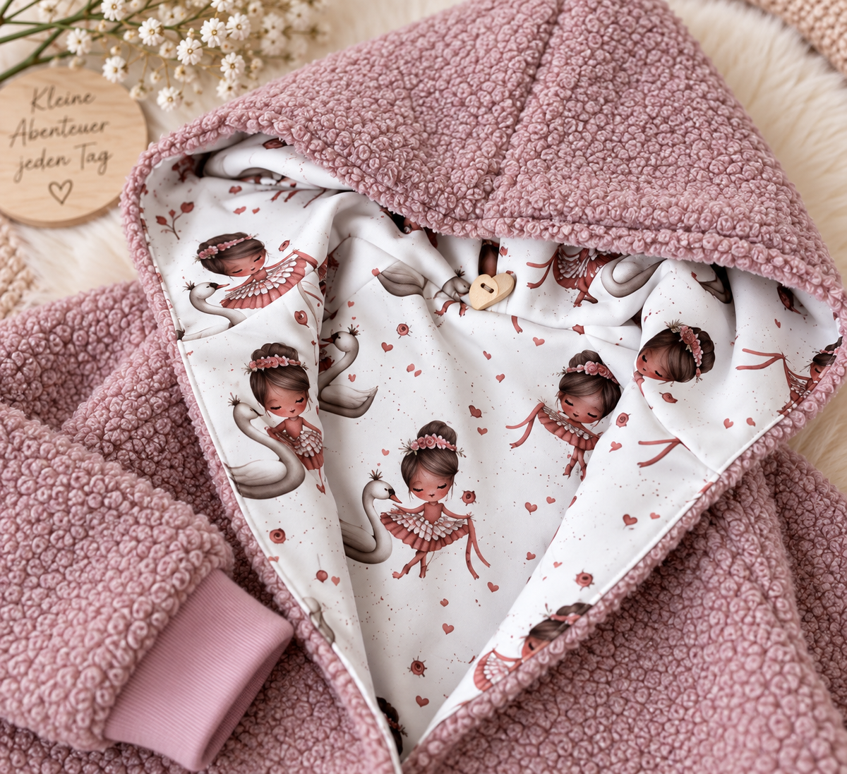 Boucle Jacke mit Kaputze, Schwanenprinzessin