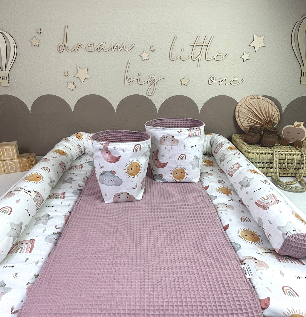 Wickelauflagen Set 5-tlg. Boho Baby Girl, Waffelpique in altrosa, von AnTalin, mit bunten Mustern und weicher Oberfläche