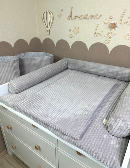 Wickelauflagen Set 5tlg. Aus weichem Breitcord - Komfort und Stil für dein Baby