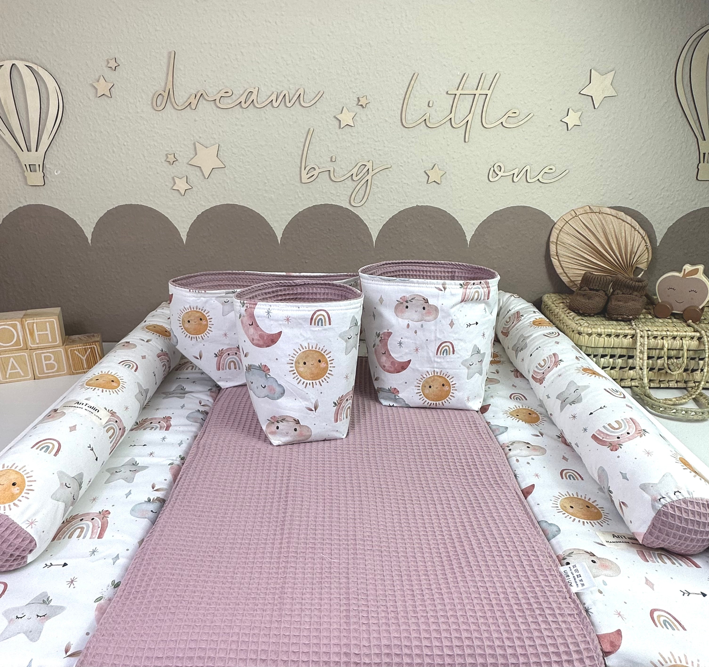 Wickelauflage Boho für Baby Mädchen, Waffelpique in altrosa von AnTalin, mit dekorativem Muster und weicher Textur