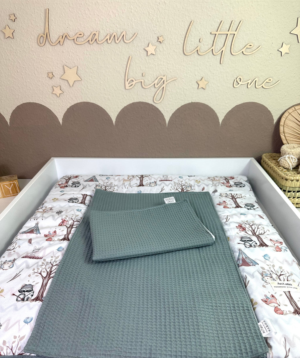 Wickelauflage Set 3-teilig mit Waldtier-Motiv aus Waffelpique in Dusty Mint, von AnTalin.