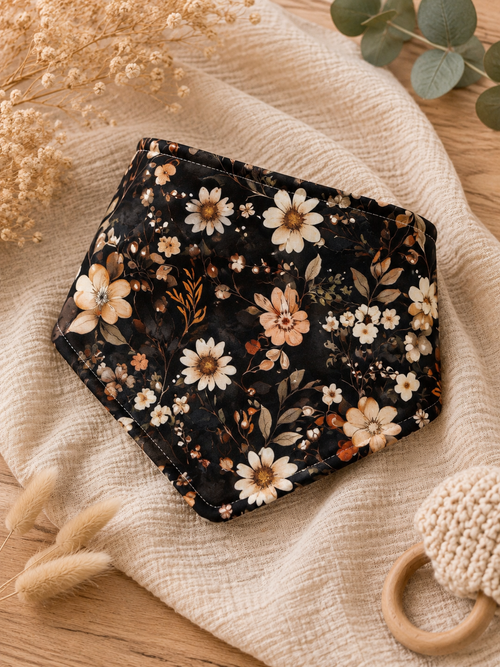AnTalin Halstuch Midnight Meadow, handgefertigtes Dreieckstuch für Babys mit floralem Muster, weiche Baumwolle, buntes Design.
