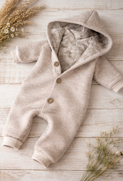 Walkoverall mit Kaputze, white flowers