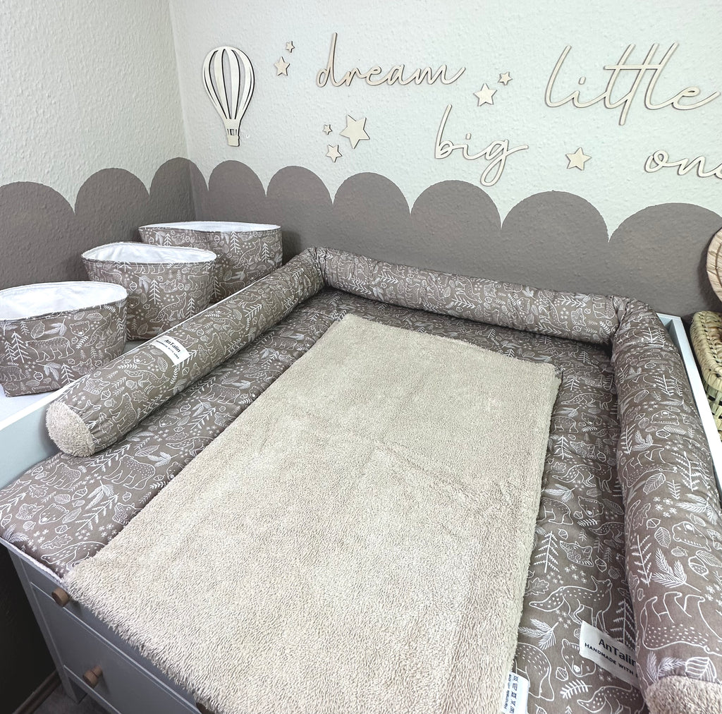 Fünfteiliges Wickelauflagen-Set Animal of the Forest von AnTalin, beige Frottee mit Tiermotiven für Baby-Wickelplatz