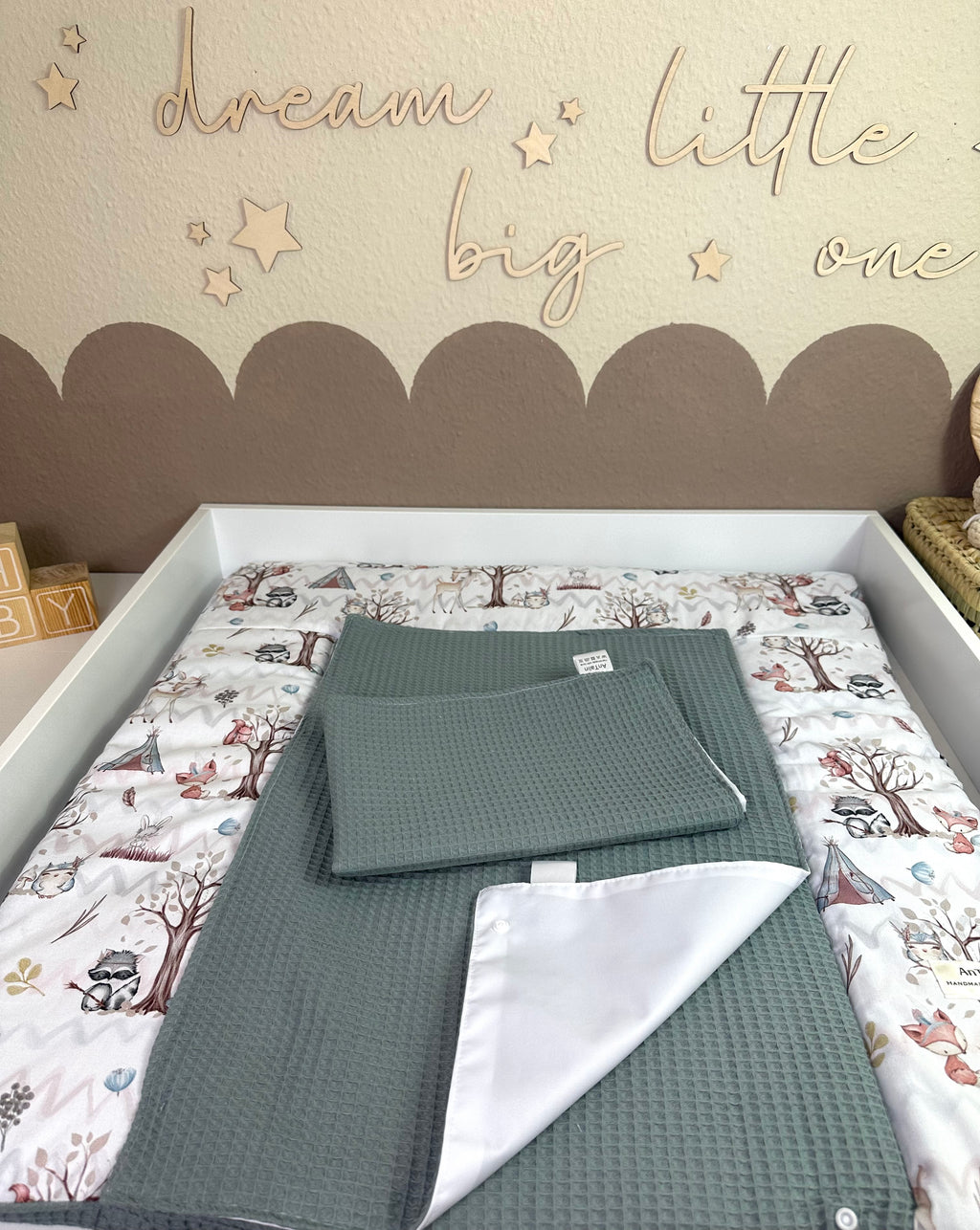 Wickelauflagen Set 3-tlg. Waldtiere in Waffelpique Dusty Mint von AnTalin, weiche und süße Baby-Wickelunterlagen