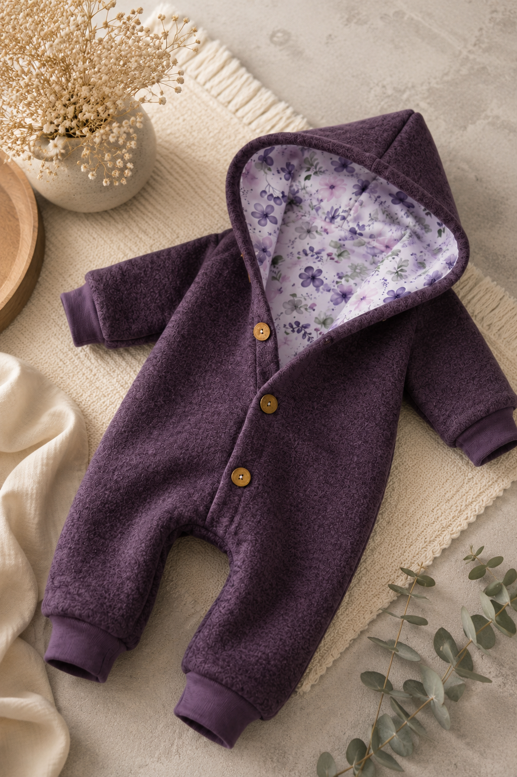 Walk Overall mit Kaputze - kuscheliger Einteiler mit floralem Innenfutter