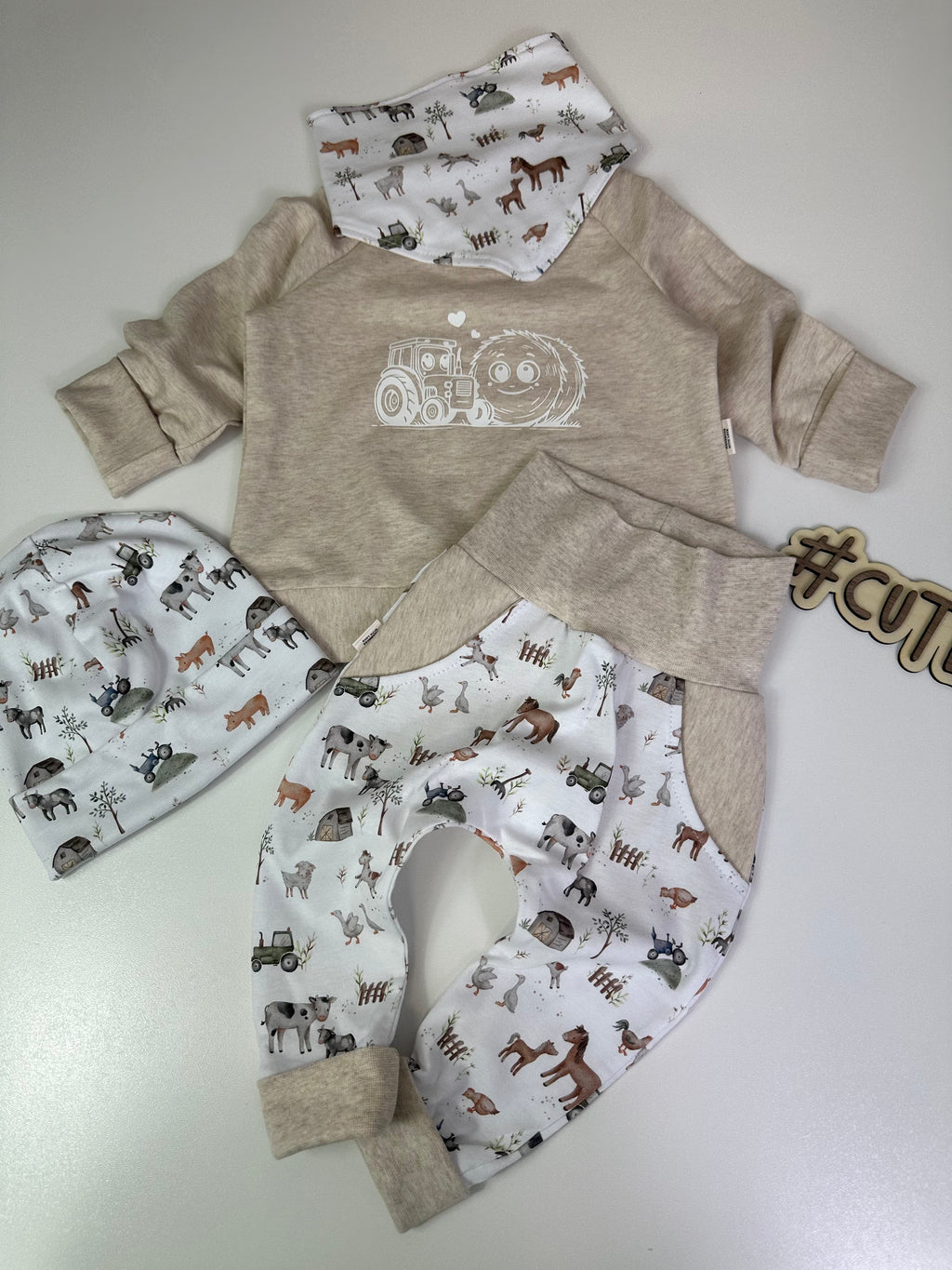 Sweater beige Bauernhof - AnTalin