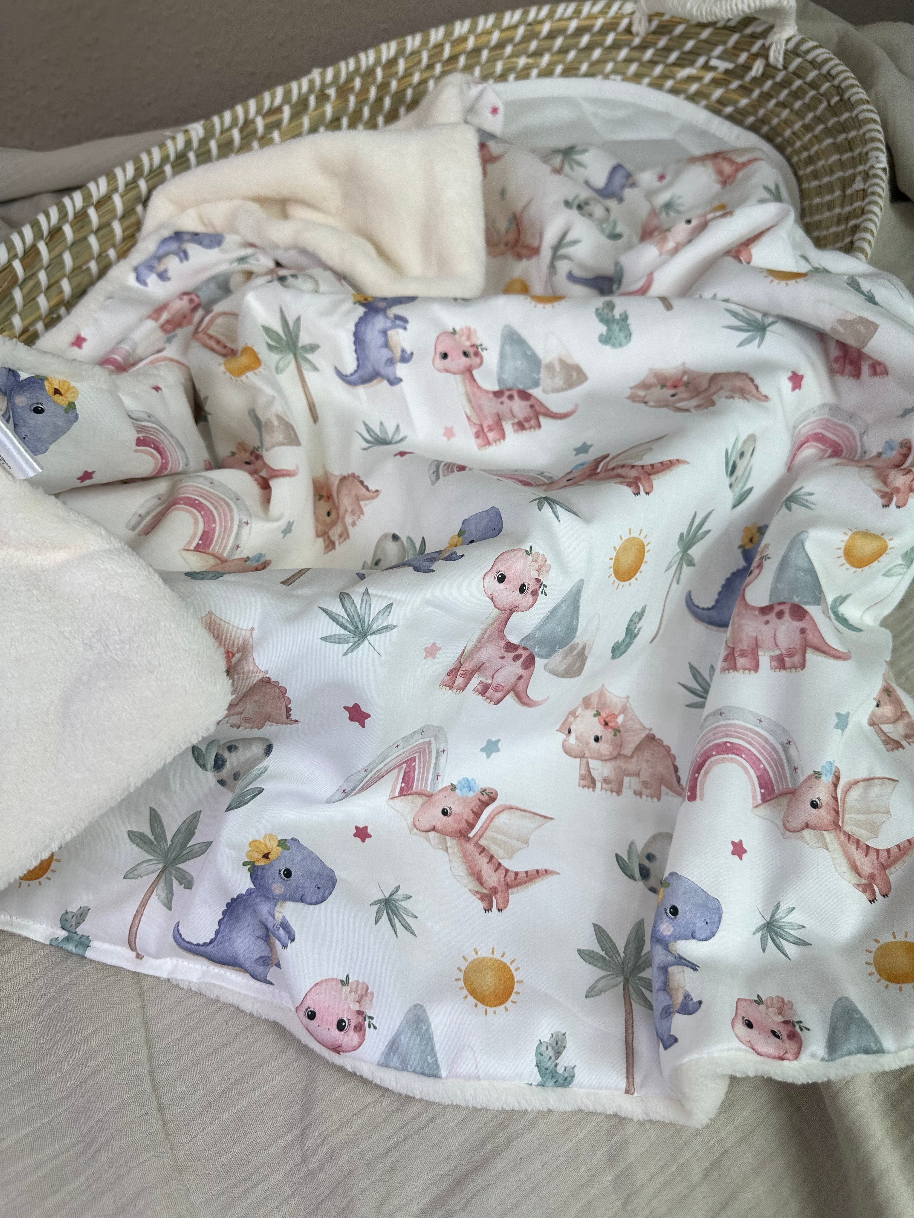 Babydecke, Kuscheldecke kleiner Dino Girl, Fleece - AnTalin