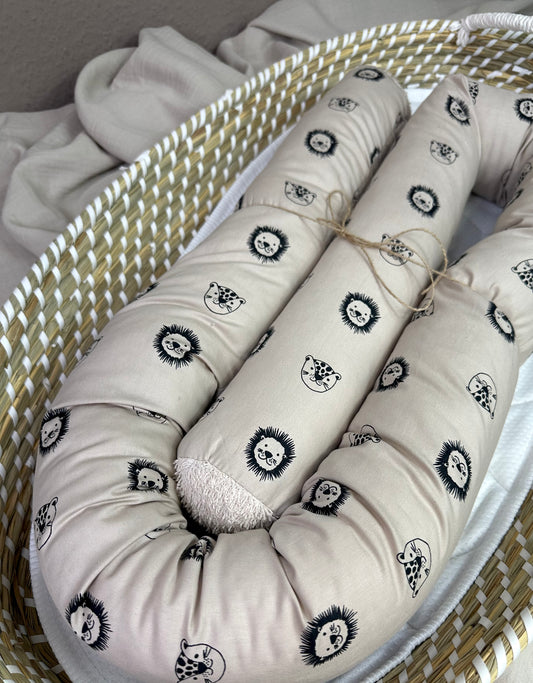 Bettschlange Löwenkopf beige