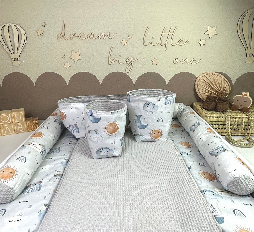 Wickelauflage Boho für Baby Jungen von AnTalin, graue Waffelpique mit trendigem Boho-Design, weiche und bequeme Unterlage