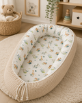 Nestchen Safari Liebe von AnTalin, weiches Nestchen mit Safari-Motiv für Babys, schützt und kuschelt im Kinderbett.