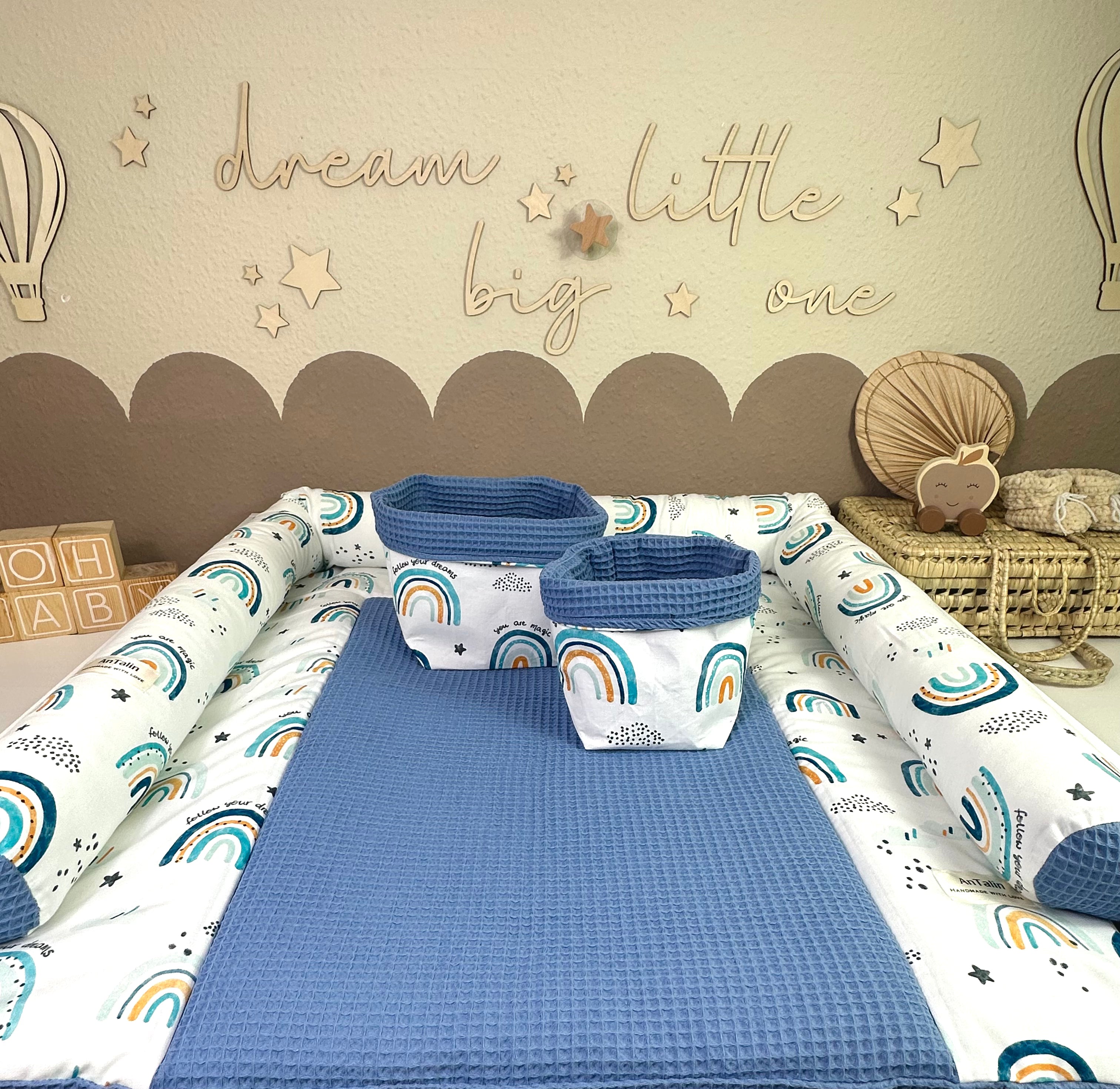 Wickelauflagen-Set 5-teilig in Regenbogen blau und jeansblau, Waffelpique, bequeme und weiche Baby-Wickelunterlagen von AnTalin