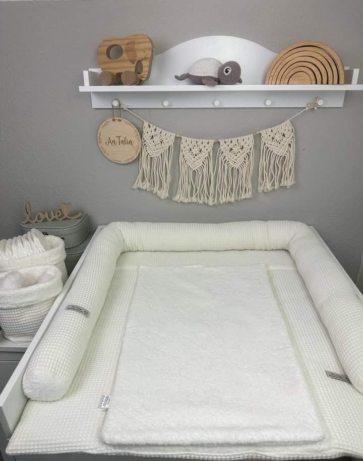 Waffelpique Wickelauflage in Ecru von AnTalin, weiche und saugfähige Unterlage für Babys.