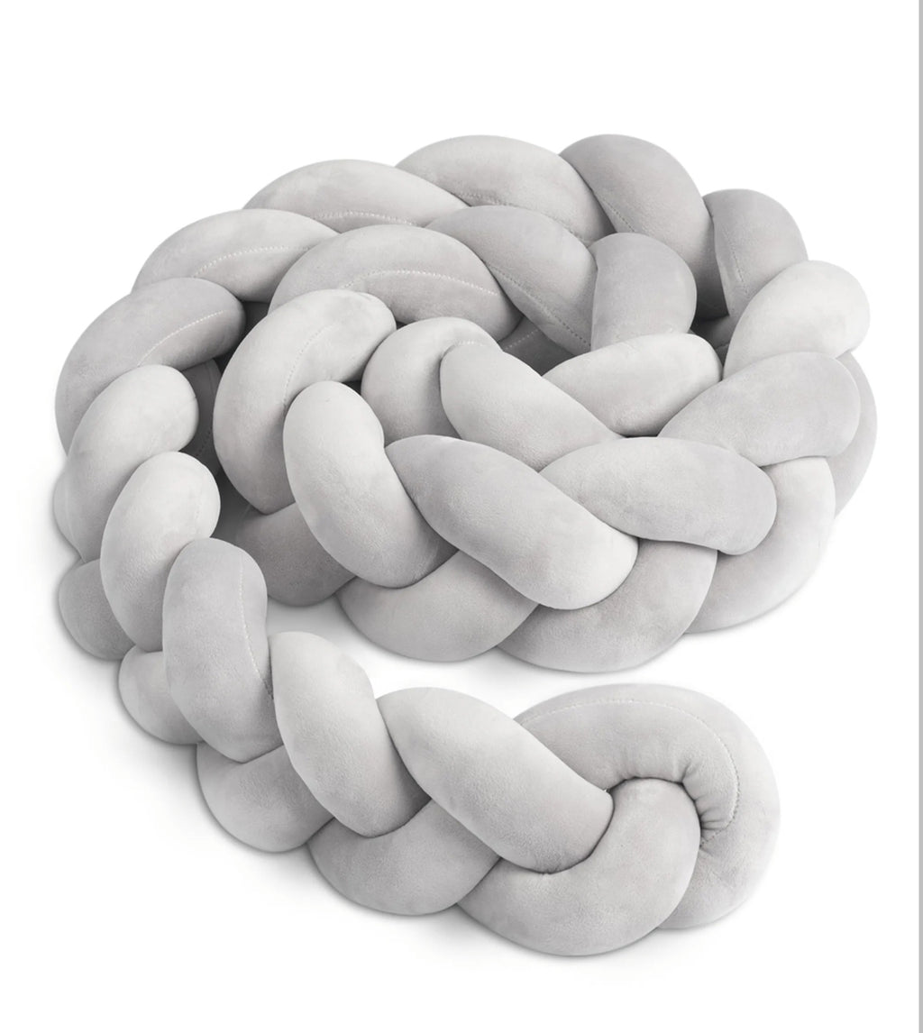 Geflochtene Bettschlange in Uni von AnTalin, weiches Stoffmaterial, ideal für Kinderbett, schlichte und elegante Schlafzimmereinrichtung
